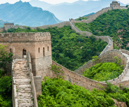 A breathtaking view of the Great Wall of China stretching over the mountains – a must-visit destination in this Great Wall of China travel guide